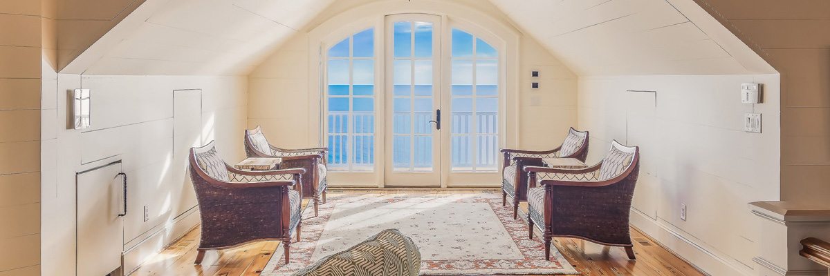 familyroom in attic